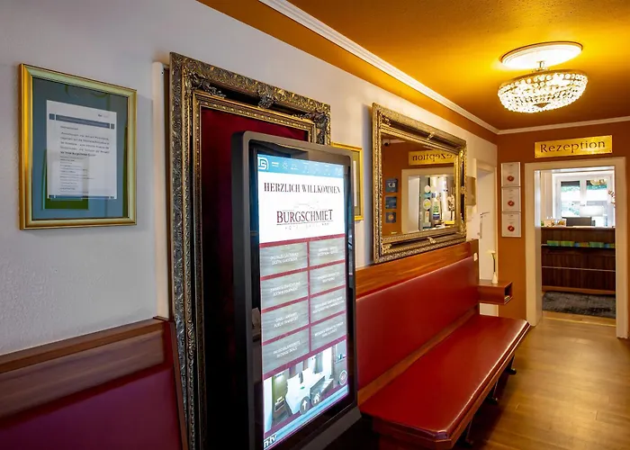 TIPTOP Hotel Burgschmiet Garni